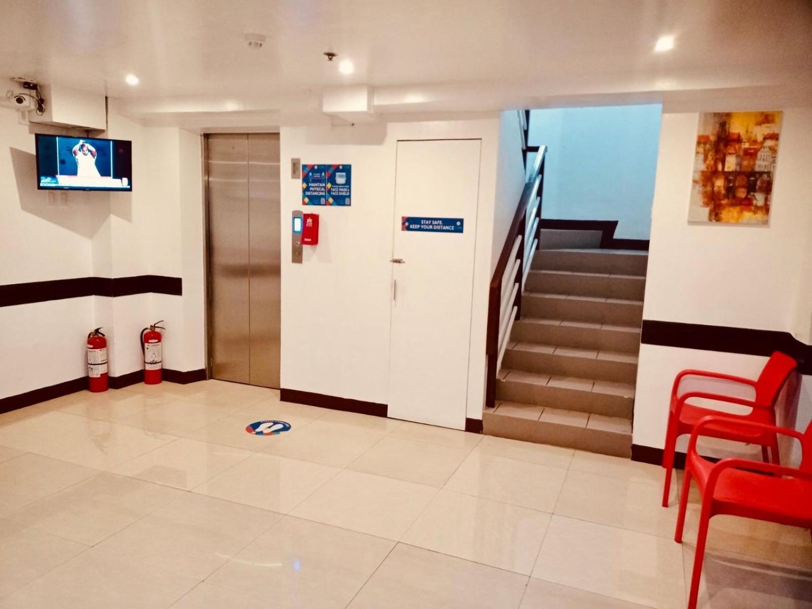 Oyo 888 City Stay Inns Fortview Bgc Pasig City Exterior photo